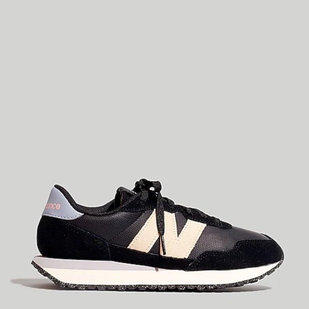 New Balance 237 Sneakers Shoes VIntage Black Size 8 Womens